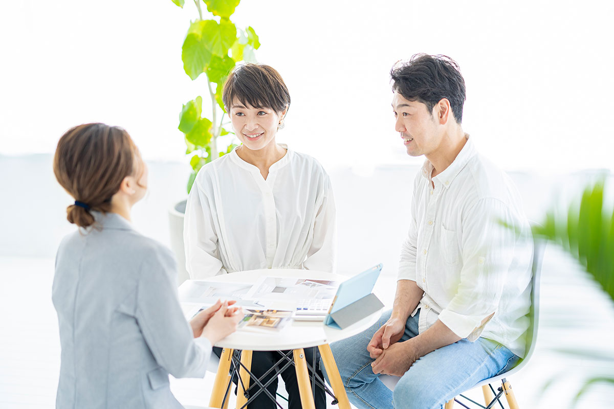 寄り添う