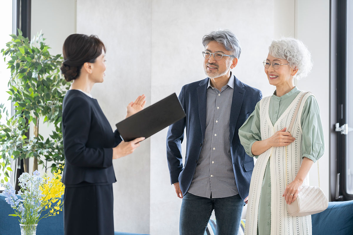 「見える」「寄り添う」「新しく」